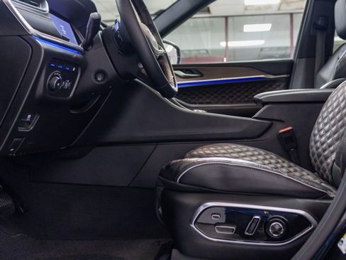 Certified 2022 Jeep Grand Cherokee Summit image 9