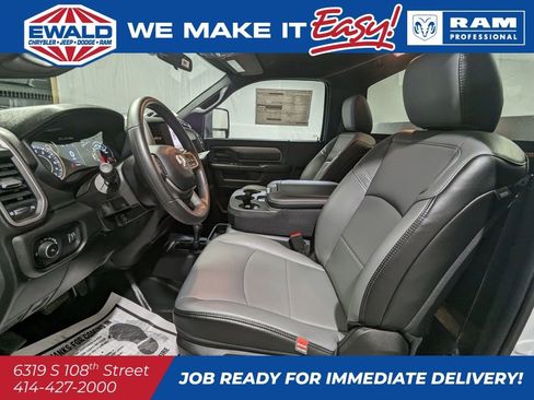New 2024 RAM 2500 Tradesman w/ Chrome Appearance Group image 10