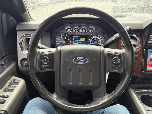 Used 2013 Ford F250 Lariat w/ Lariat Ultimate Pkg image 18