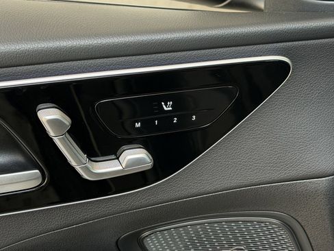 Used 2024 Mercedes-Benz C 300 Sedan image 8