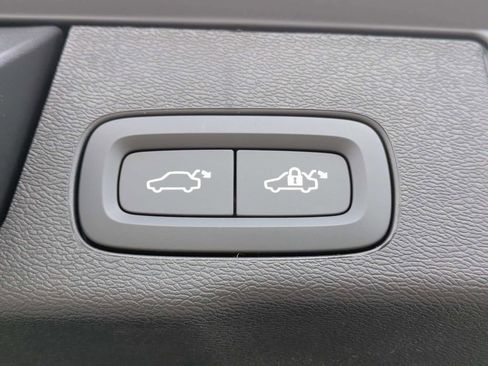 New 2026 Volvo XC60 T8 Plus w/ Protection Package Premier AWD/4WD image 15