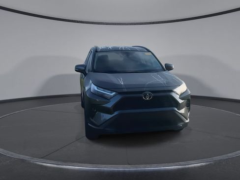 Used 2025 Toyota RAV4 XLE FWD image 3
