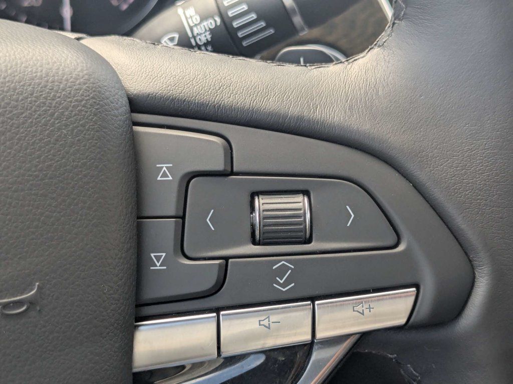 Used 2021 Cadillac XT6 Premium Luxury FWD image 35