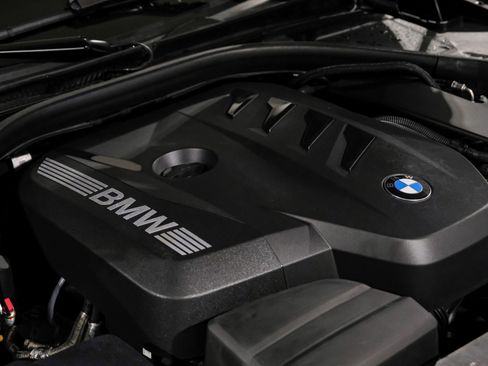 Used 2025 BMW 330i Sedan w/ Convenience Package RWD image 55