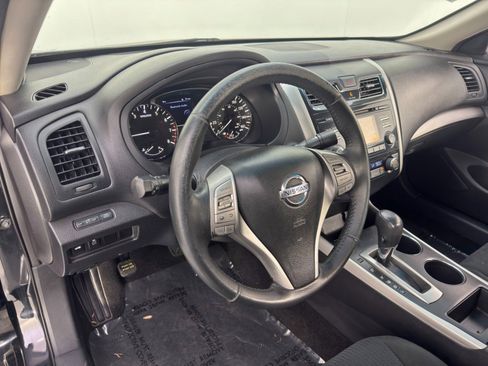 Used 2015 Nissan Altima 2.5 SV image 12