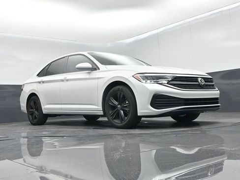 Used 2024 Volkswagen Jetta SE FWD image 43