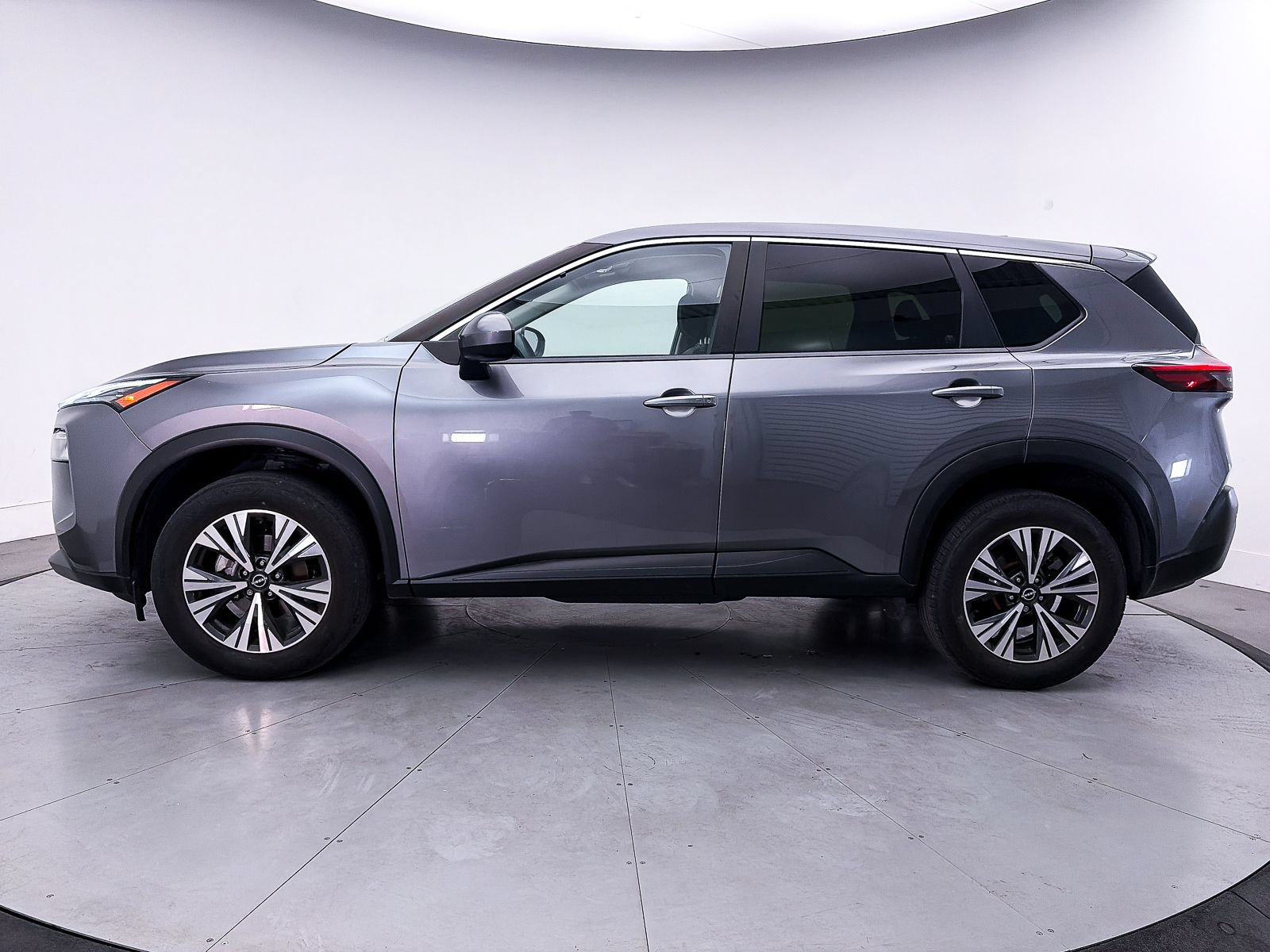 Used 2023 Nissan Rogue SV FWD image 37