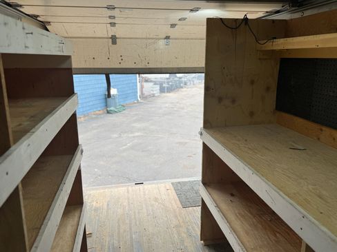 Used 2012 Ford E-350 and Econoline 350 Super Duty image 22