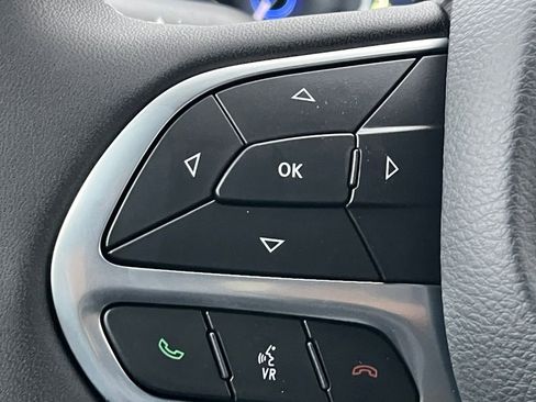New 2026 Chrysler Pacifica Select FWD image 11