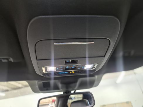 Used 2023 Ford F150 Lariat w/ Equipment Group 502A High AWD/4WD image 40
