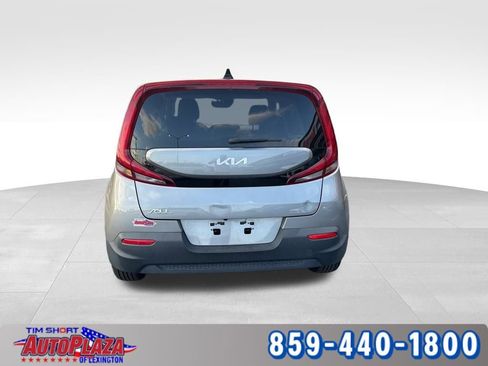Used 2022 Kia Soul LX w/ Technology Package image 4