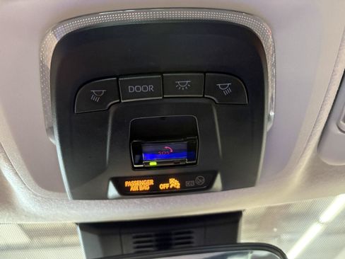Used 2025 Toyota Corolla LE FWD image 22
