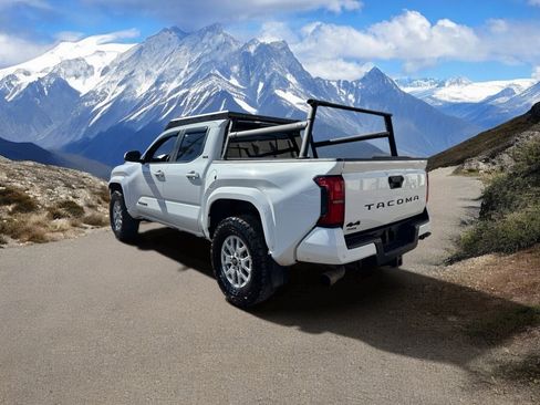 Used 2024 Toyota Tacoma SR5 image 3