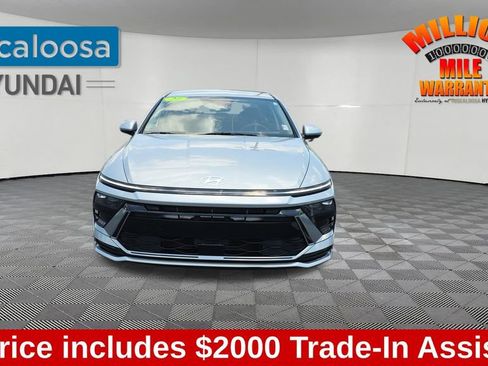 Used 2024 Hyundai Sonata SEL FWD image 2