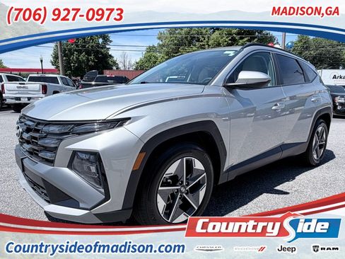 Used 2025 Hyundai Tucson SEL FWD image 1