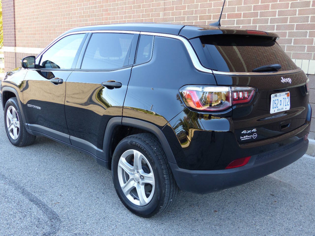 Used 2024 Jeep Compass Sport AWD/4WD image 8