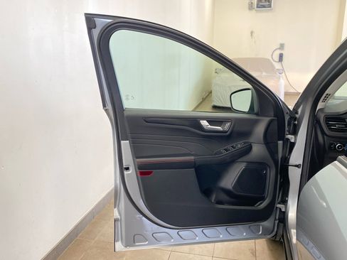 Used 2022 Ford Escape SEL w/ SEL Stealth AWD Package image 15