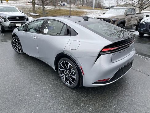 New 2026 Toyota Prius Plug-In Hybrid FWD image 4