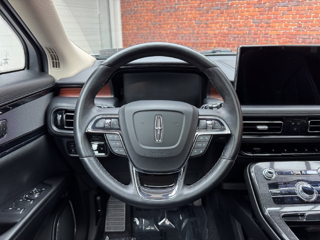 Used 2023 Lincoln Nautilus Reserve AWD/4WD image 16