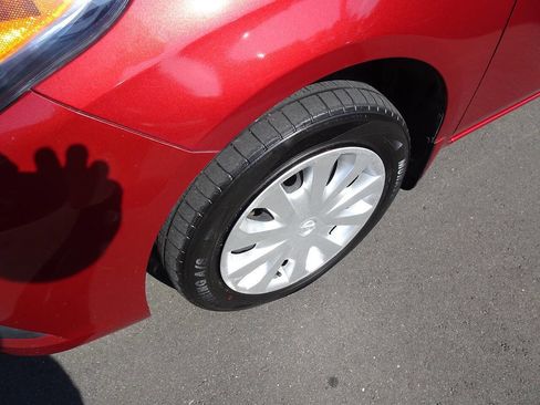 Used 2017 Nissan Versa SV image 8