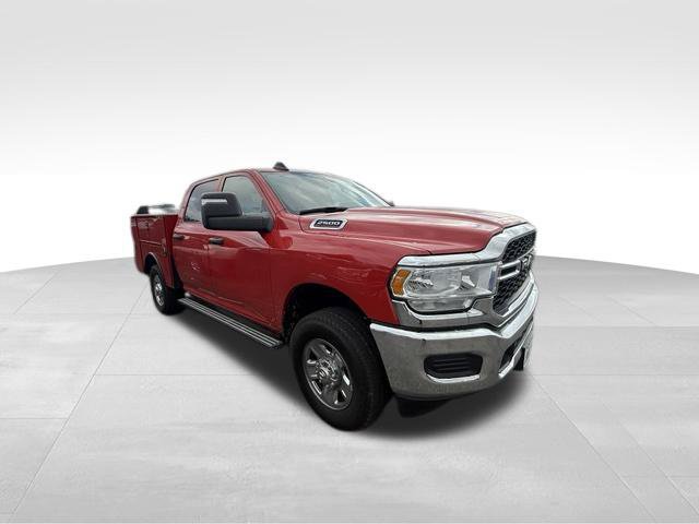 Used 2024 RAM 2500 Tradesman w/ Chrome Appearance Group AWD/4WD image 3