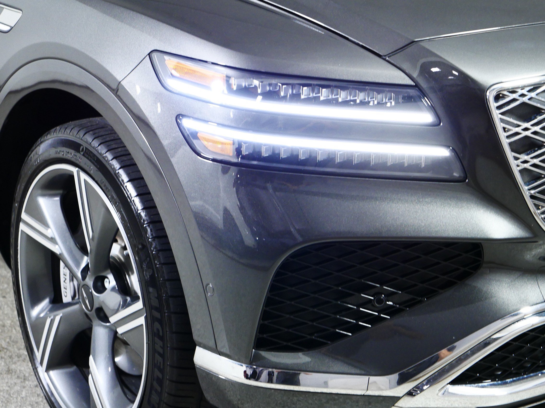 Certified 2025 Genesis GV80 3.5T Prestige AWD/4WD image 16