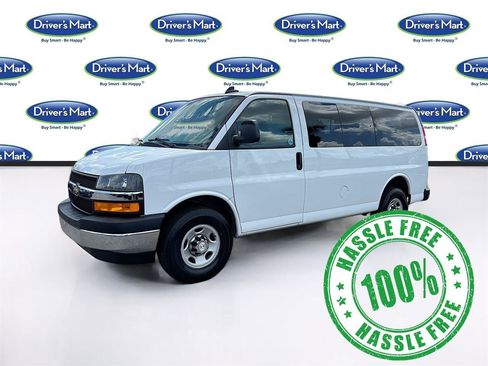 Used 2020 Chevrolet Express 3500 LT w/ LT Preferred Equipment Group RWD image 3