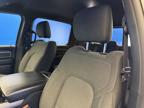 Used 2019 RAM 1500 Big Horn AWD/4WD image 14