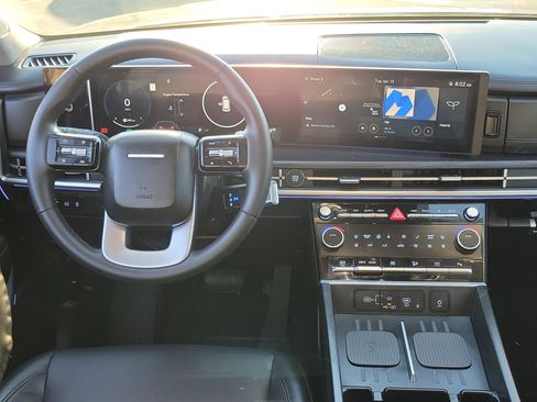 Certified 2025 Hyundai Santa Fe Limited image 6