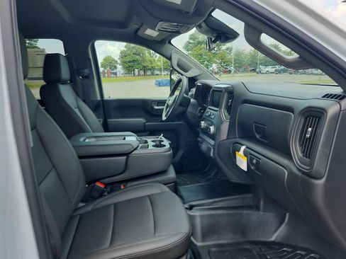 New 2025 GMC Sierra 2500 Pro image 8