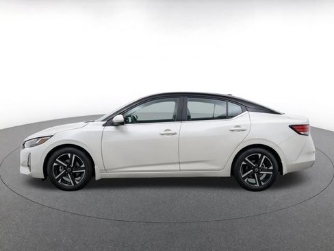 Used 2025 Nissan Sentra SV FWD image 4