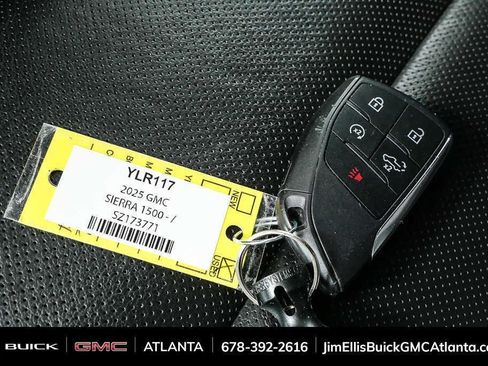 Used 2025 GMC Sierra 1500 SLT AWD/4WD image 35