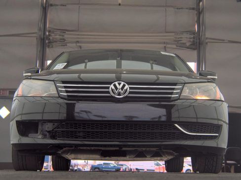 Used 2013 Volkswagen Passat 2.5 SE image 8