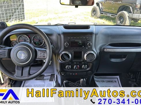 Used 2012 Jeep Wrangler Unlimited Sport AWD/4WD image 17