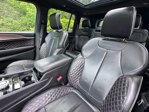 Used 2022 Jeep Grand Cherokee Summit w/ MOPAR Finishing Package AWD/4WD image 12