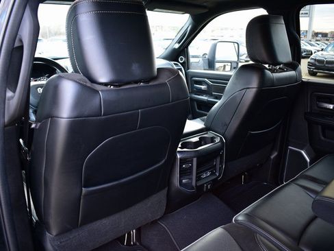 Used 2024 RAM 3500 Laramie w/ Night Edition image 27