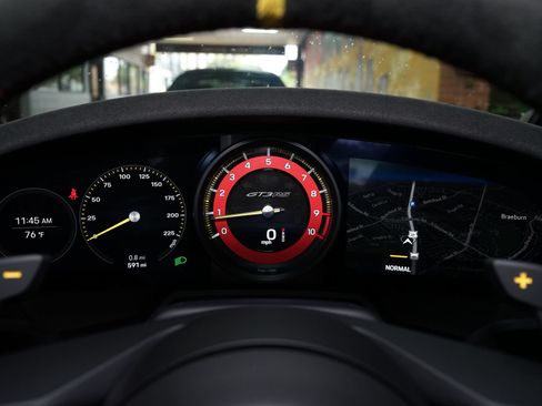 Used 2023 Porsche 911 GT3 RS RWD image 18