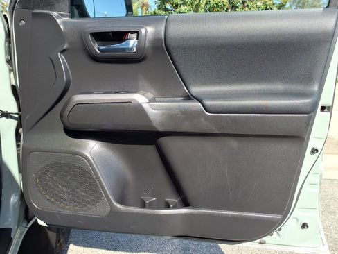 Used 2023 Toyota Tacoma TRD Off-Road w/ Advanced Technology Package image 23