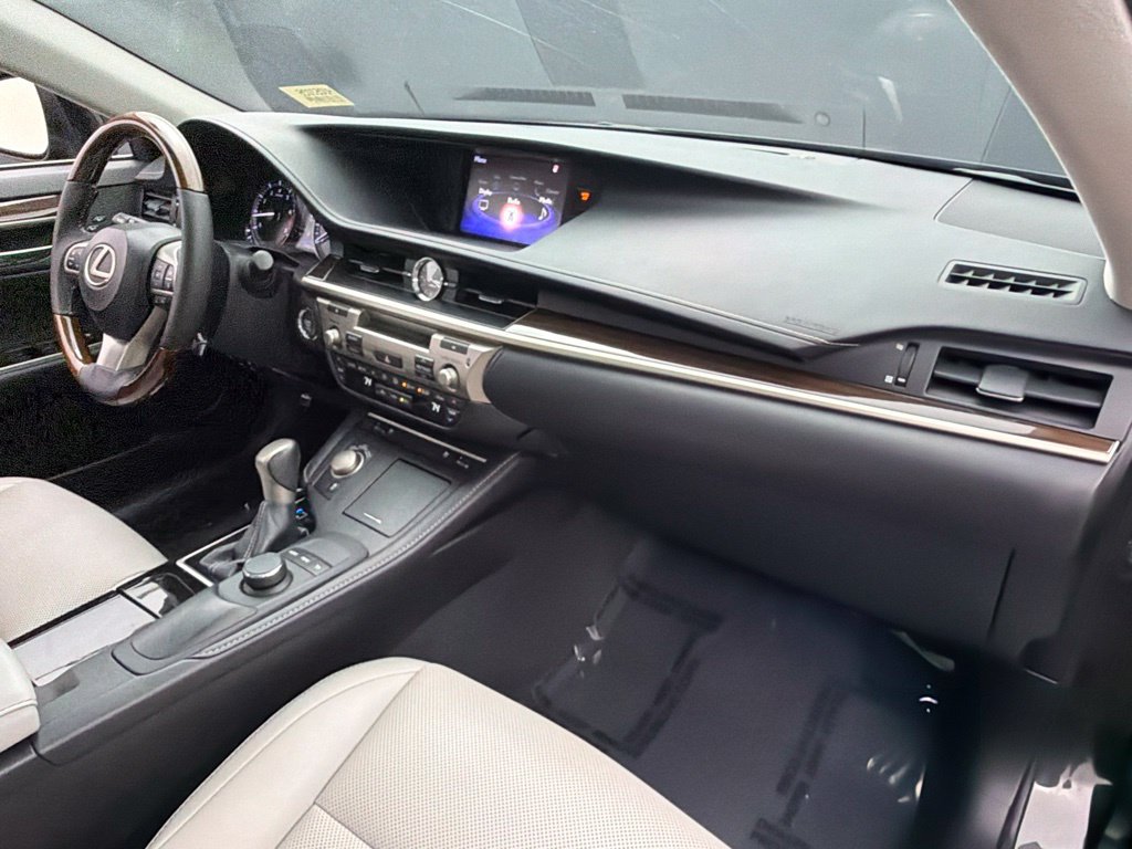 Used 2017 Lexus ES 350 w/ Premium Package FWD image 27