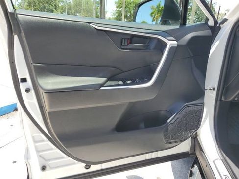 Used 2023 Toyota RAV4 LE FWD image 21