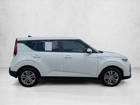 Used 2021 Kia Soul LX FWD image 4