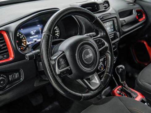 Used 2017 Jeep Renegade Trailhawk image 23