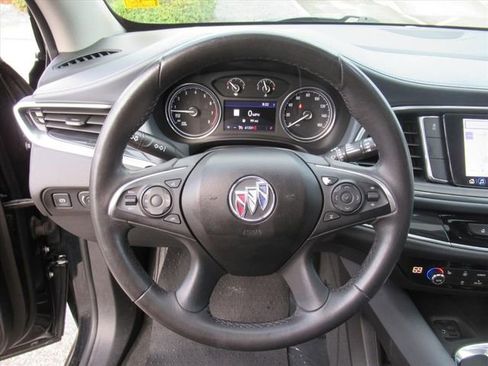 Used 2020 Buick Enclave Essence w/ Sound and Sites Package image 16