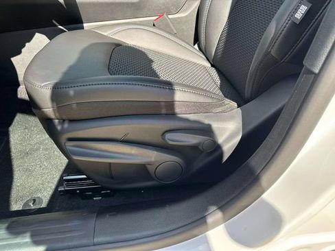 New 2026 Jeep Compass Latitude AWD/4WD image 19