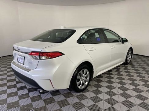 Used 2026 Toyota Corolla LE FWD image 9