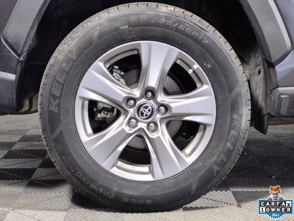 Used 2023 Toyota RAV4 LE AWD/4WD image 27