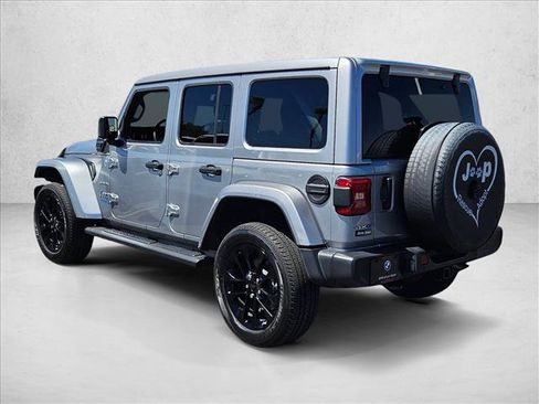 Used 2021 Jeep Wrangler Unlimited Sahara w/ Cold Weather Group AWD/4WD image 8
