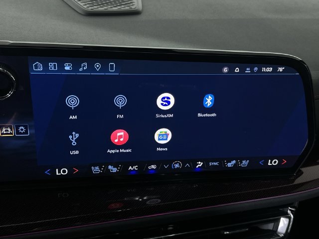New 2027 Chevrolet Traverse RS w/ LPO, Floor Liner Package FWD image 14