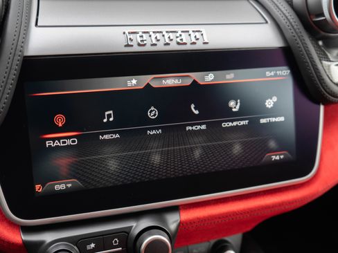 Used 2018 Ferrari GTC4Lusso image 23