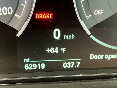 Used 2018 BMW M4 Base image 12